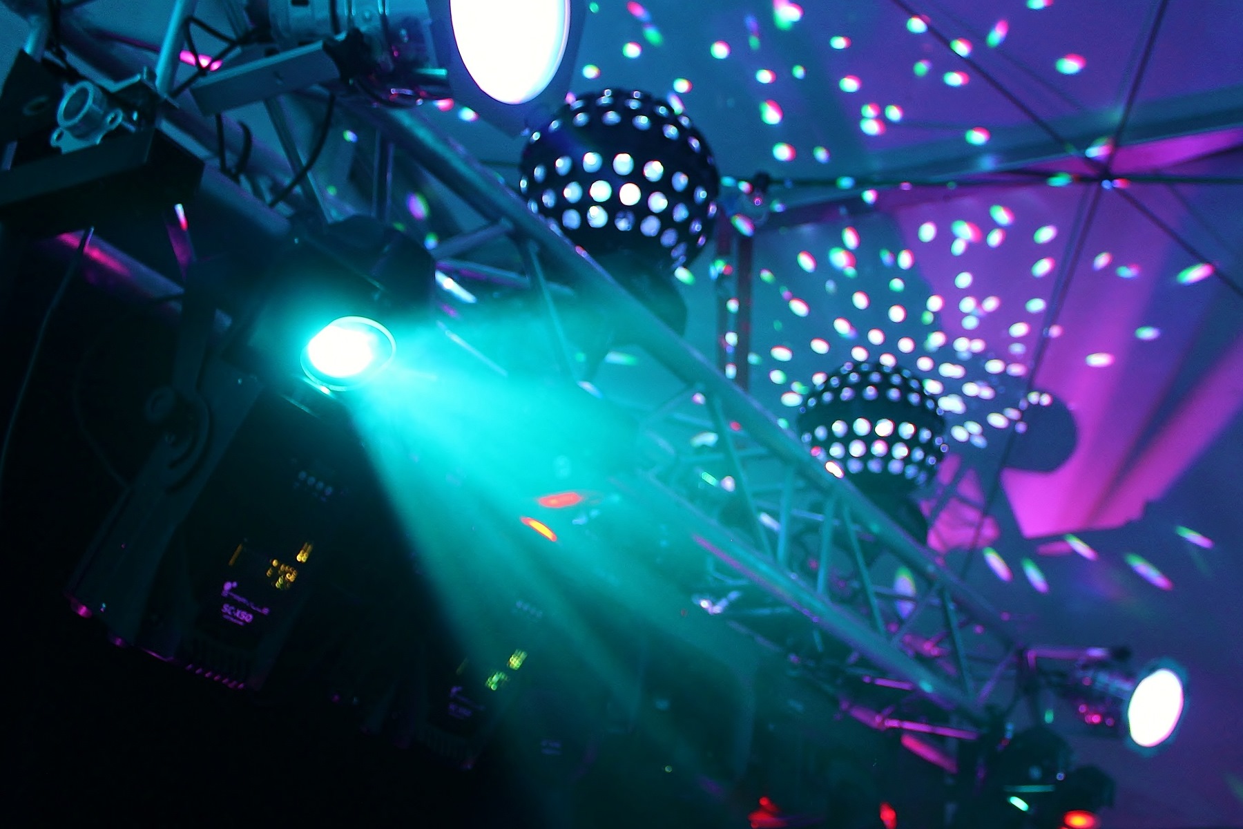 Solidarität mit Disco-Betreibern