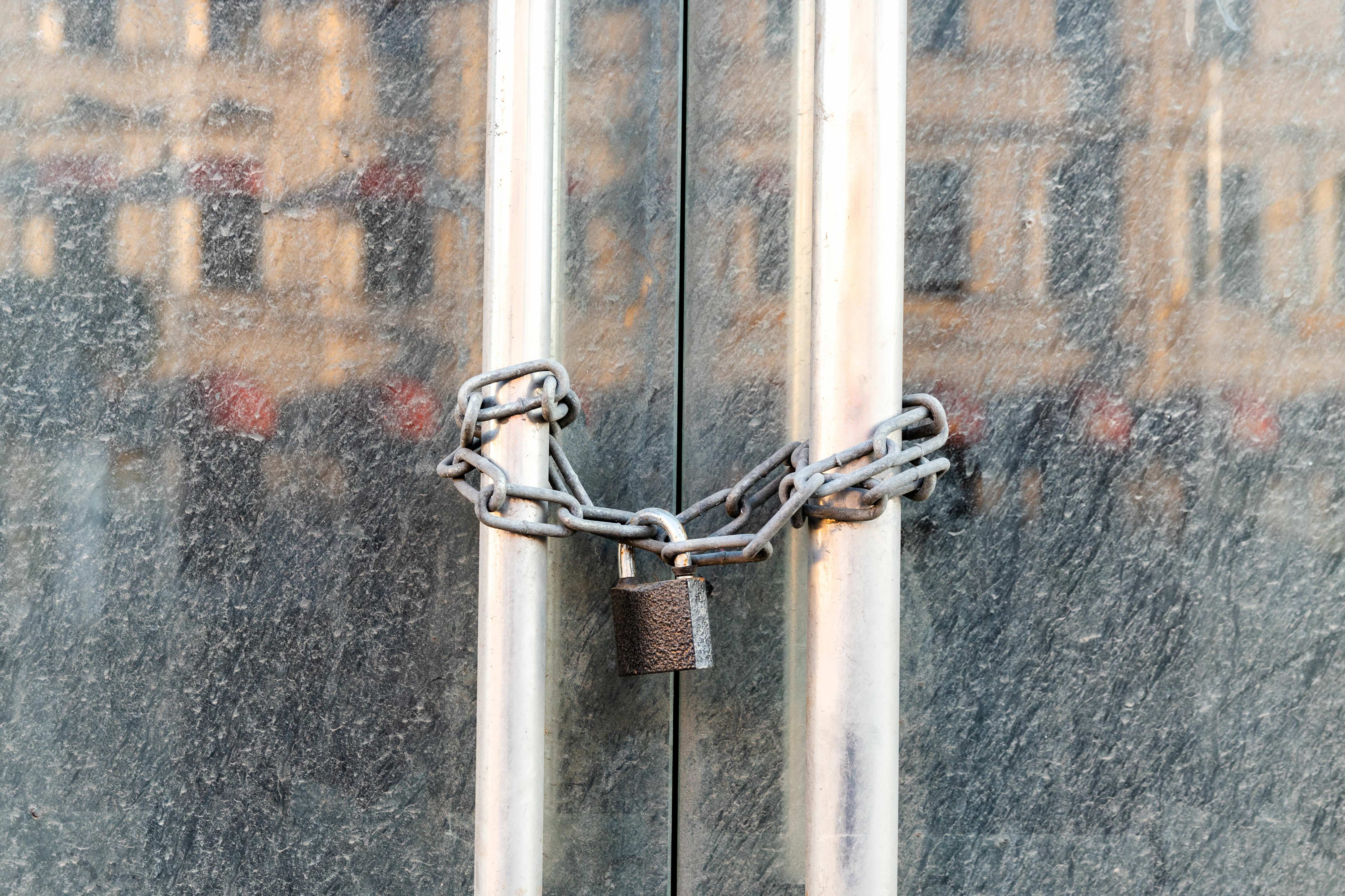 Noch mehr Chaos durch Tingeltangel-Lockdown