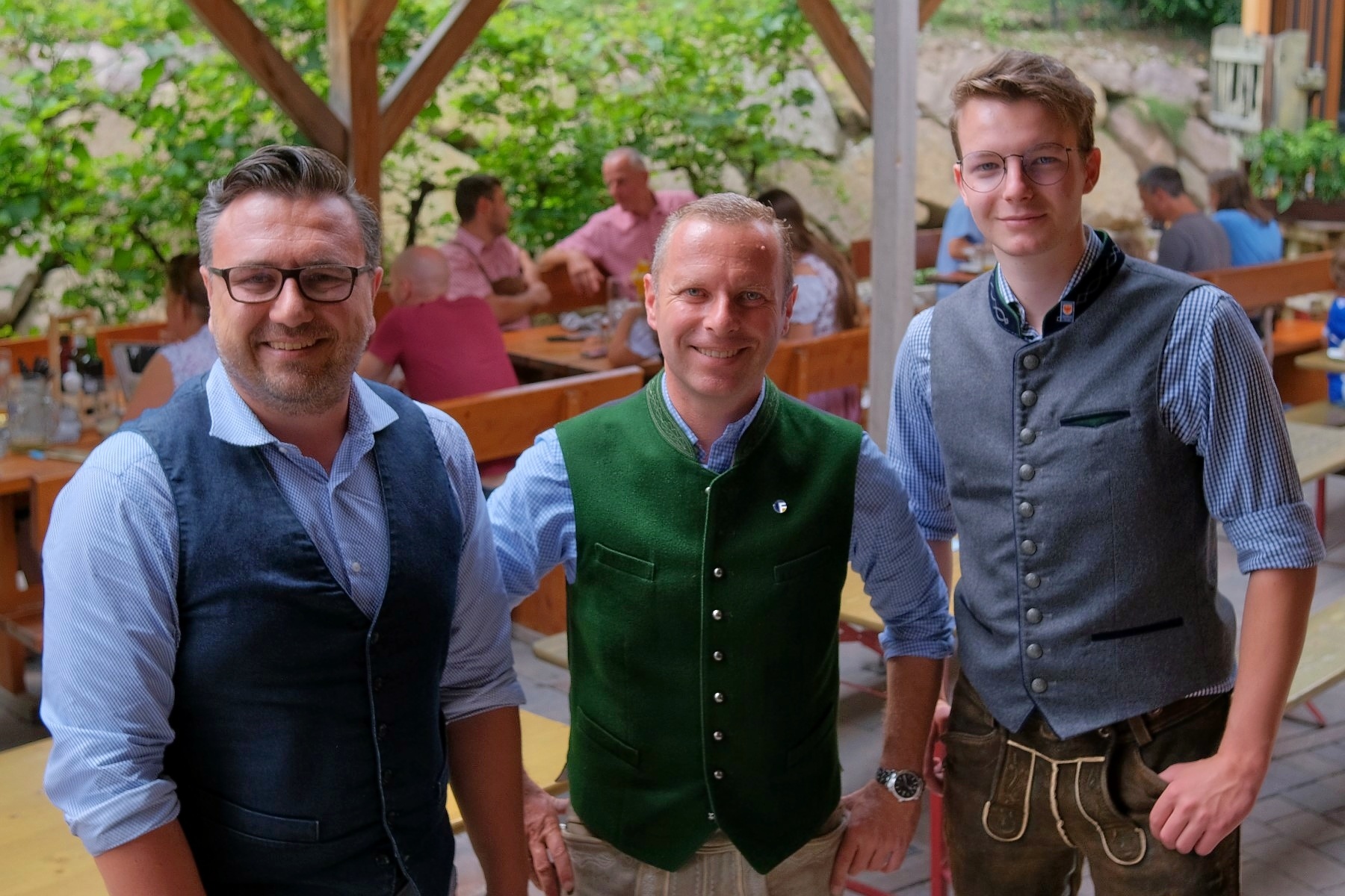 Freiheitlicher Frühschoppen im Biergarten Kaltern