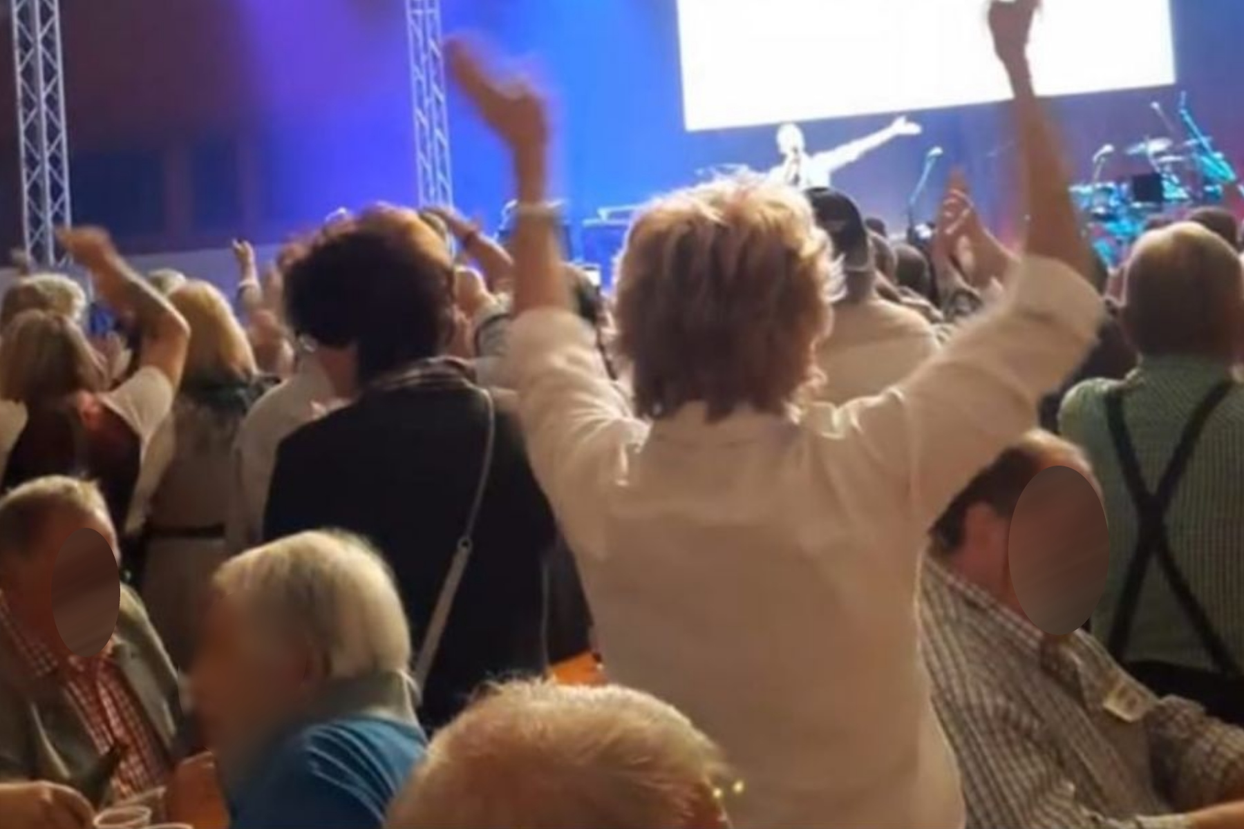 Freiheitliche Jugend: „Trotz 3G: Maskenpflicht im Pub Pflicht, beim Spatzenfest aber egal?“